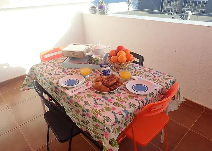 New Colonyclub 卡门港